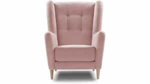 Ein rosa Traumnacht-Ohrensessel mit hohen, geflügelten Seitenteilen und Holzbeinen, von vorne betrachtet.